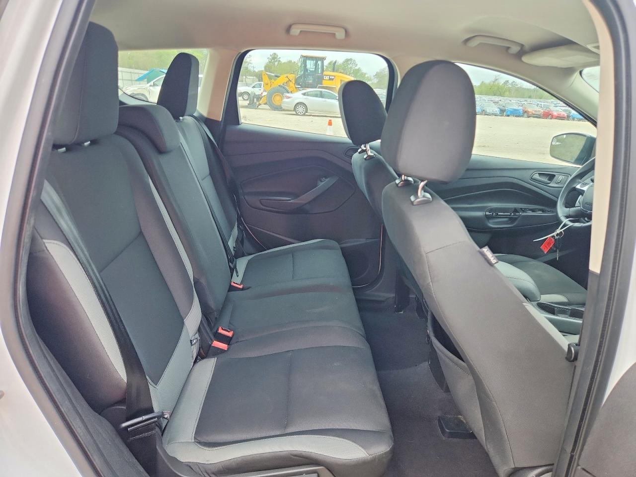 2016 FORD ESCAPE S photo 19