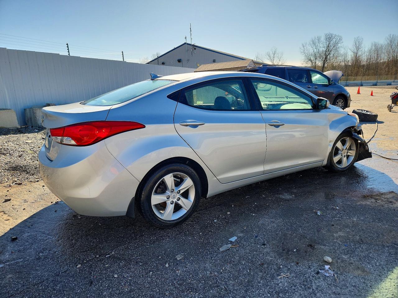 2013 HYUNDAI ELANTRA GLS photo 5
