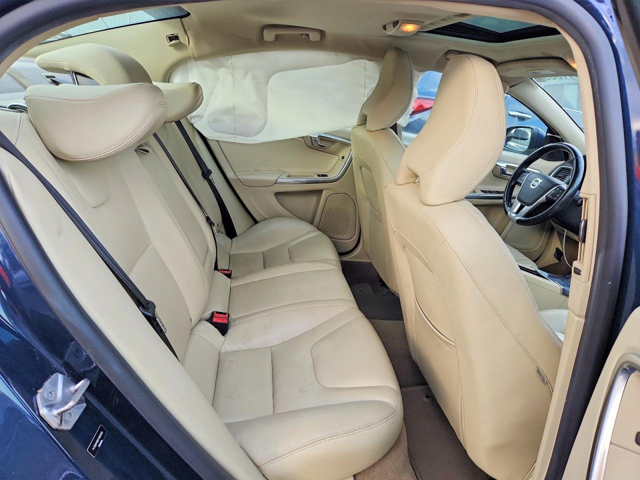 2015 VOLVO S60 PREMIER photo 19