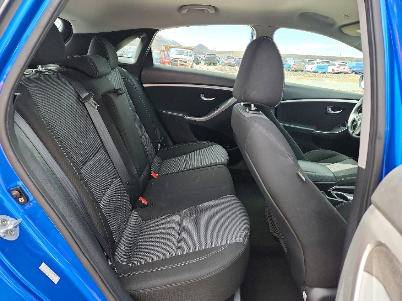 2017 HYUNDAI ELANTRA GT BASE photo 19