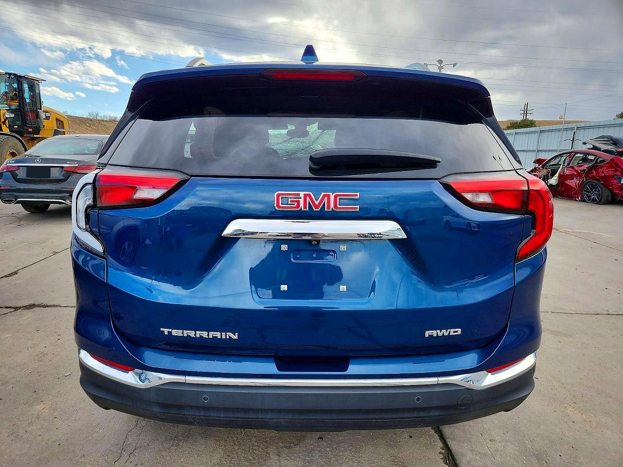 2020 GMC TERRAIN SLT photo 6