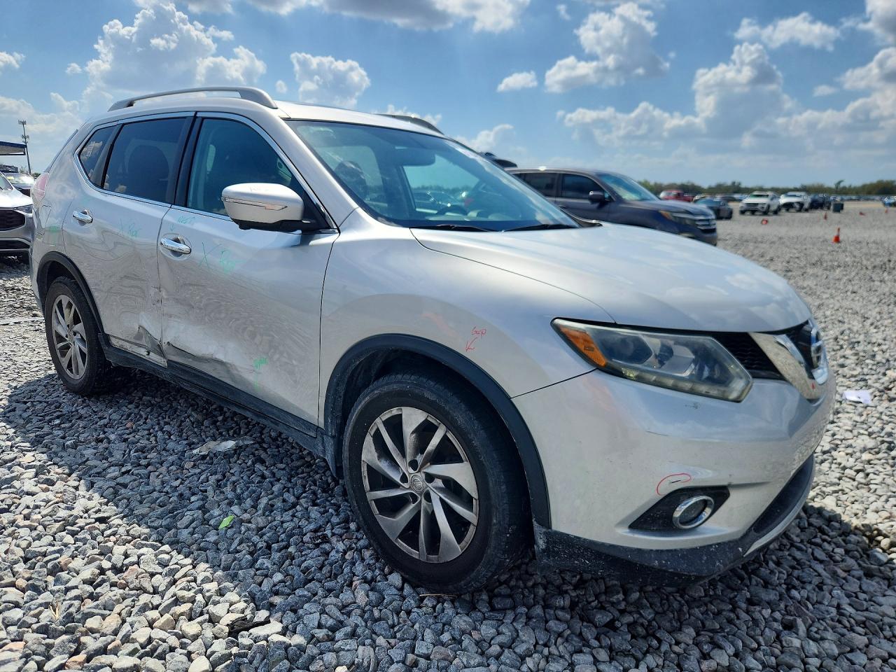 2014 NISSAN ROGUE SL photo 4