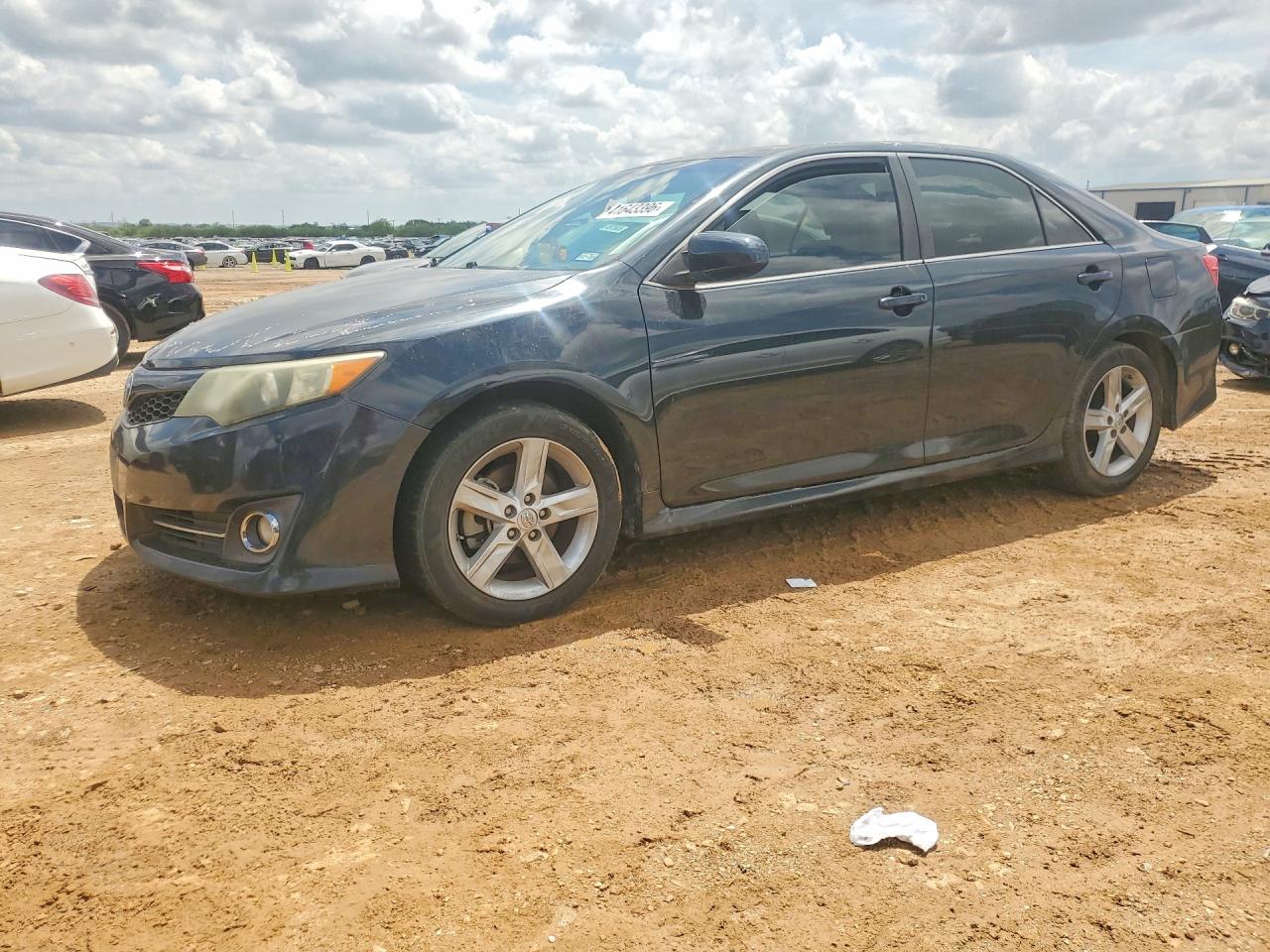 2014 TOYOTA CAMRY