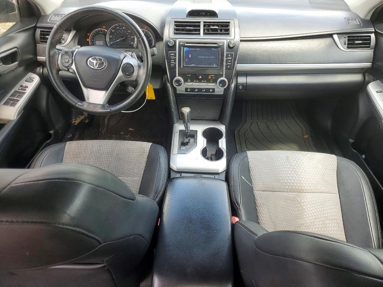 2014 TOYOTA CAMRY SE photo 22