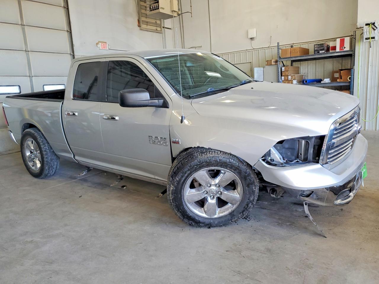 2016 RAM 1500 SLT photo 7