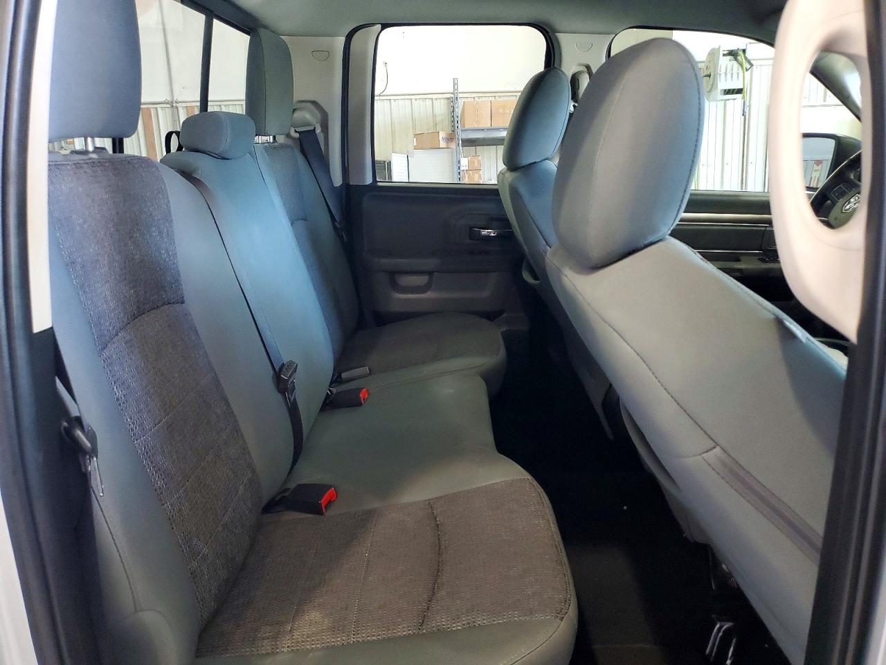 2016 RAM 1500 SLT photo 19