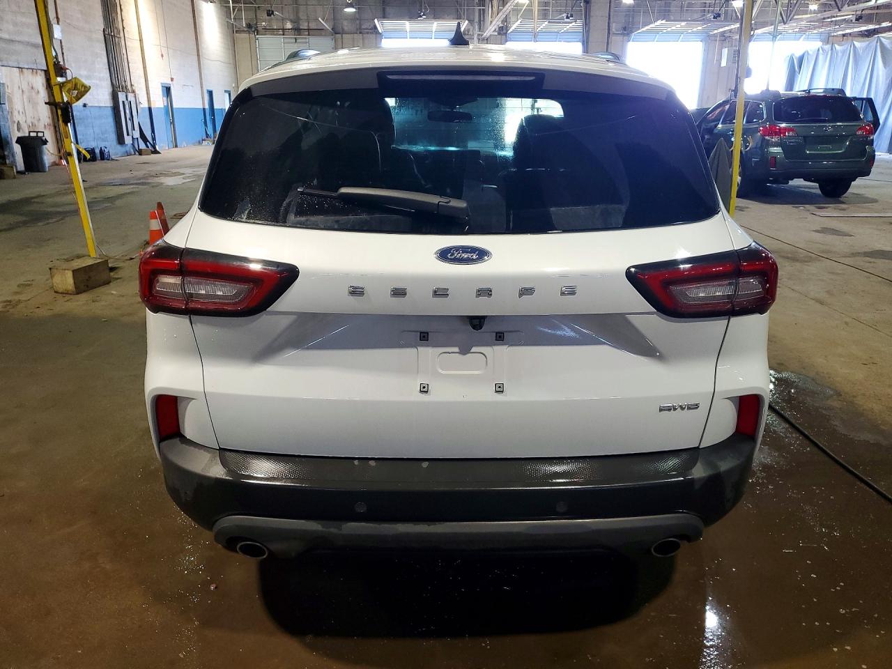 2025 FORD ESCAPE ST LINE photo 11