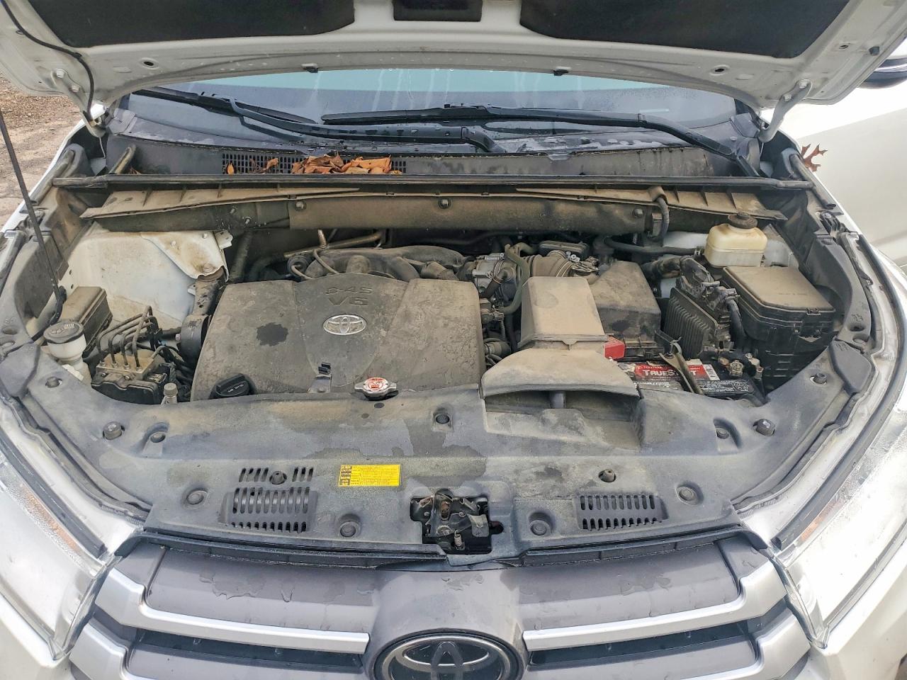 2018 TOYOTA HIGHLANDER XLE photo 12
