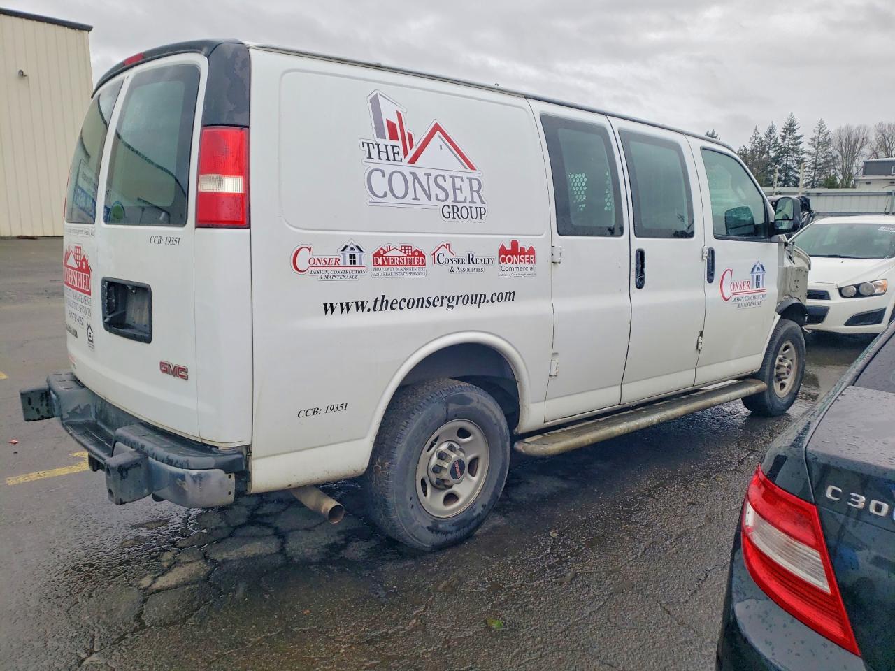 2018 GMC SAVANA G2500 photo 3