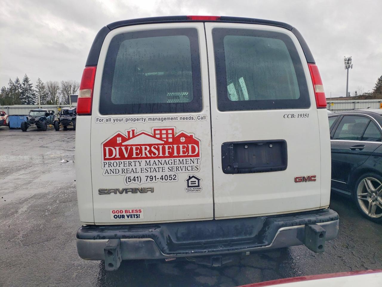 2018 GMC SAVANA G2500 photo 6