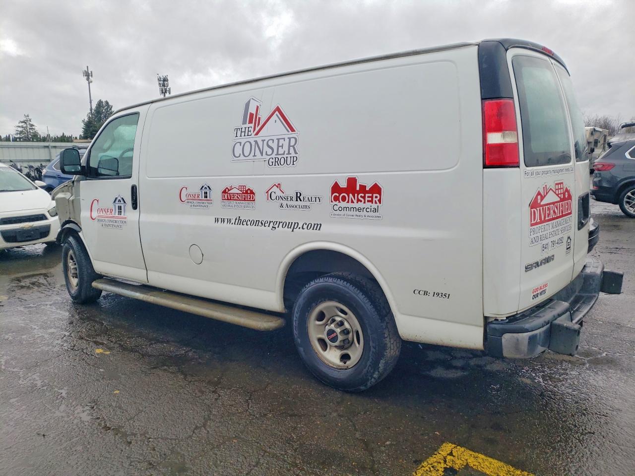 2018 GMC SAVANA G2500 photo 2