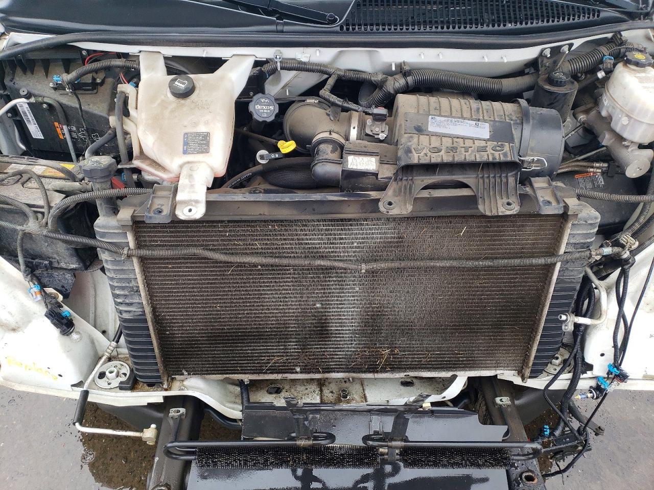 2018 GMC SAVANA G2500 photo 11