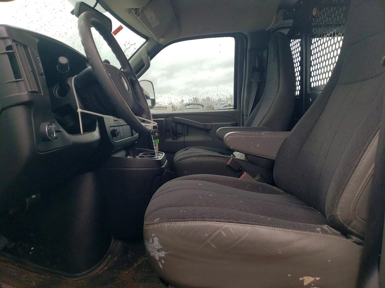 2018 GMC SAVANA G2500 photo 7