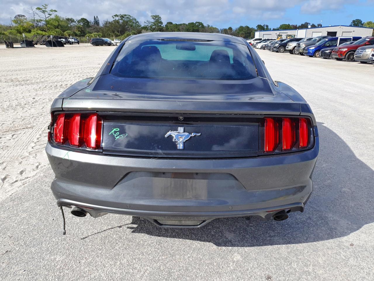2016 FORD MUSTANG photo 11