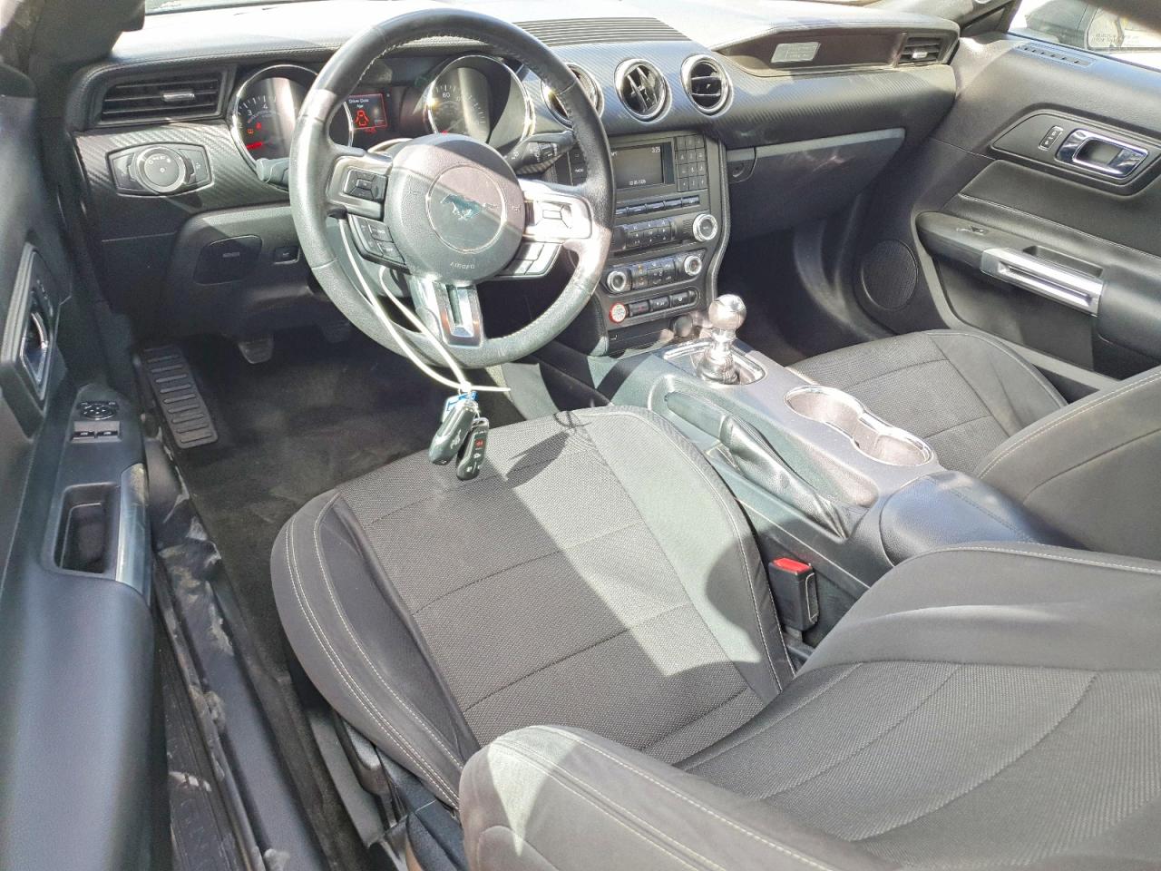 2016 FORD MUSTANG photo 15