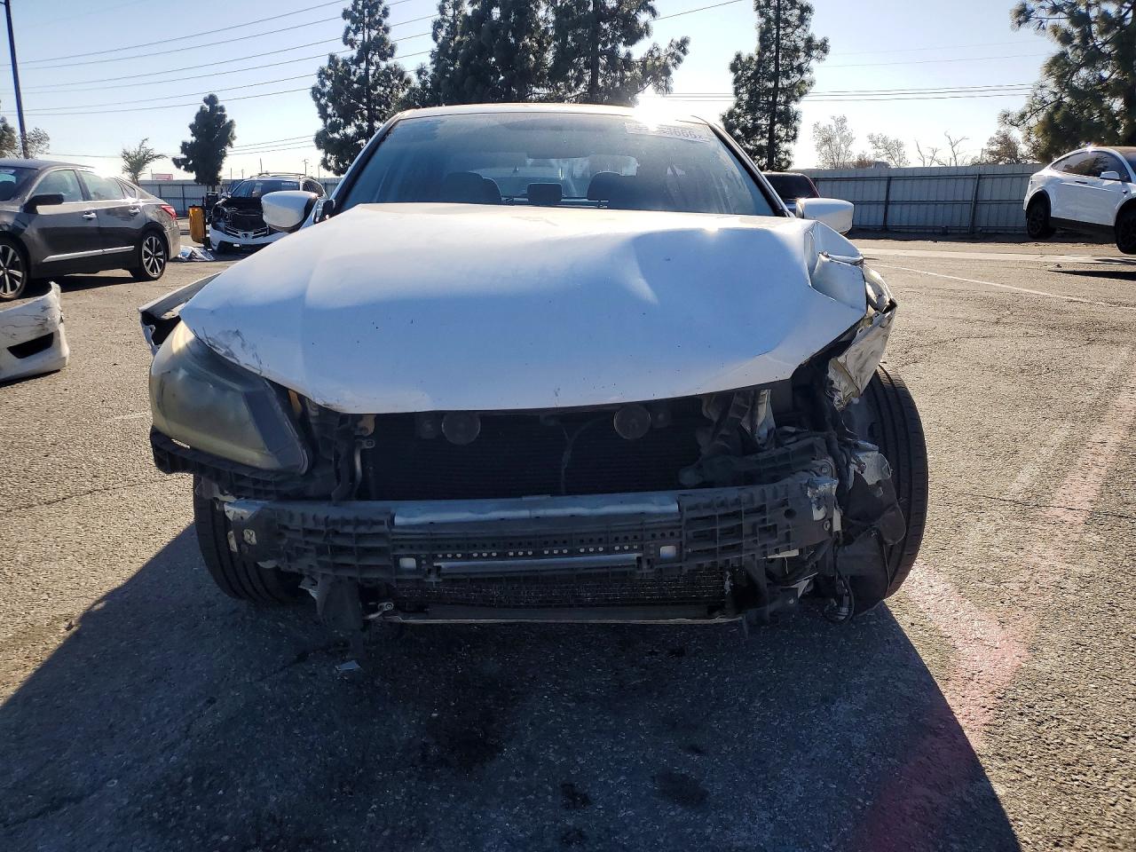 2014 HONDA ACCORD LX photo 9