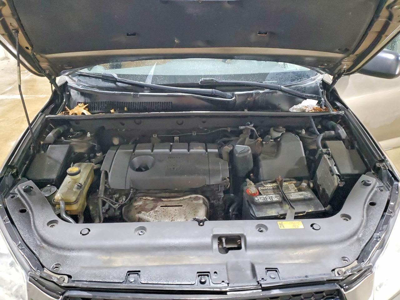 2011 TOYOTA RAV4 BASE photo 34