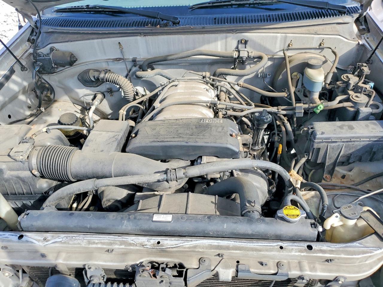 2002 TOYOTA TUNDRA SR5 V8 photo 11