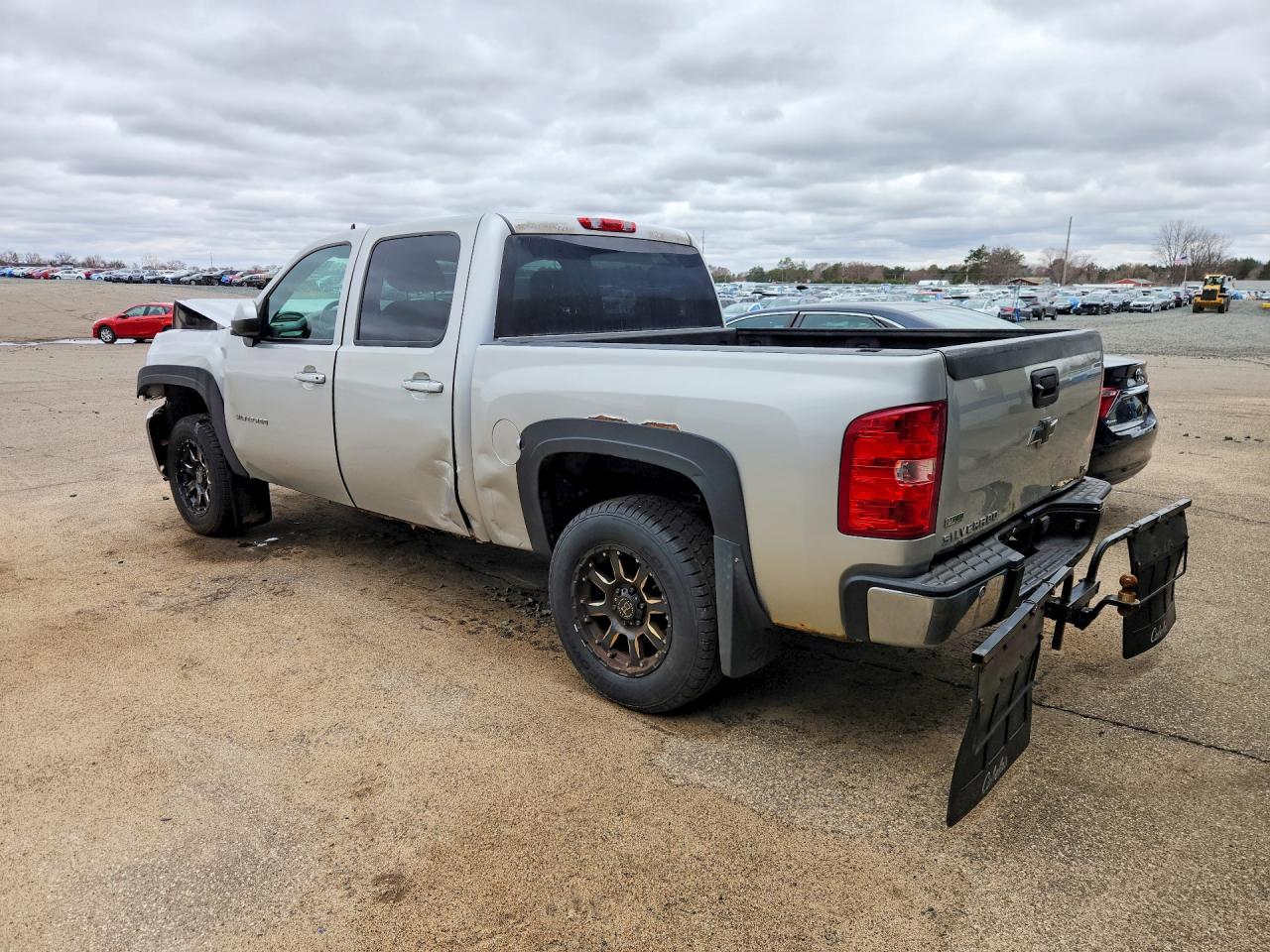 2010 CHEVROLET SILVERADO K1500 LTZ photo 4