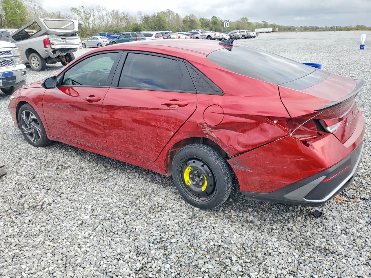 2025 HYUNDAI ELANTRA SEL SPORT photo 3