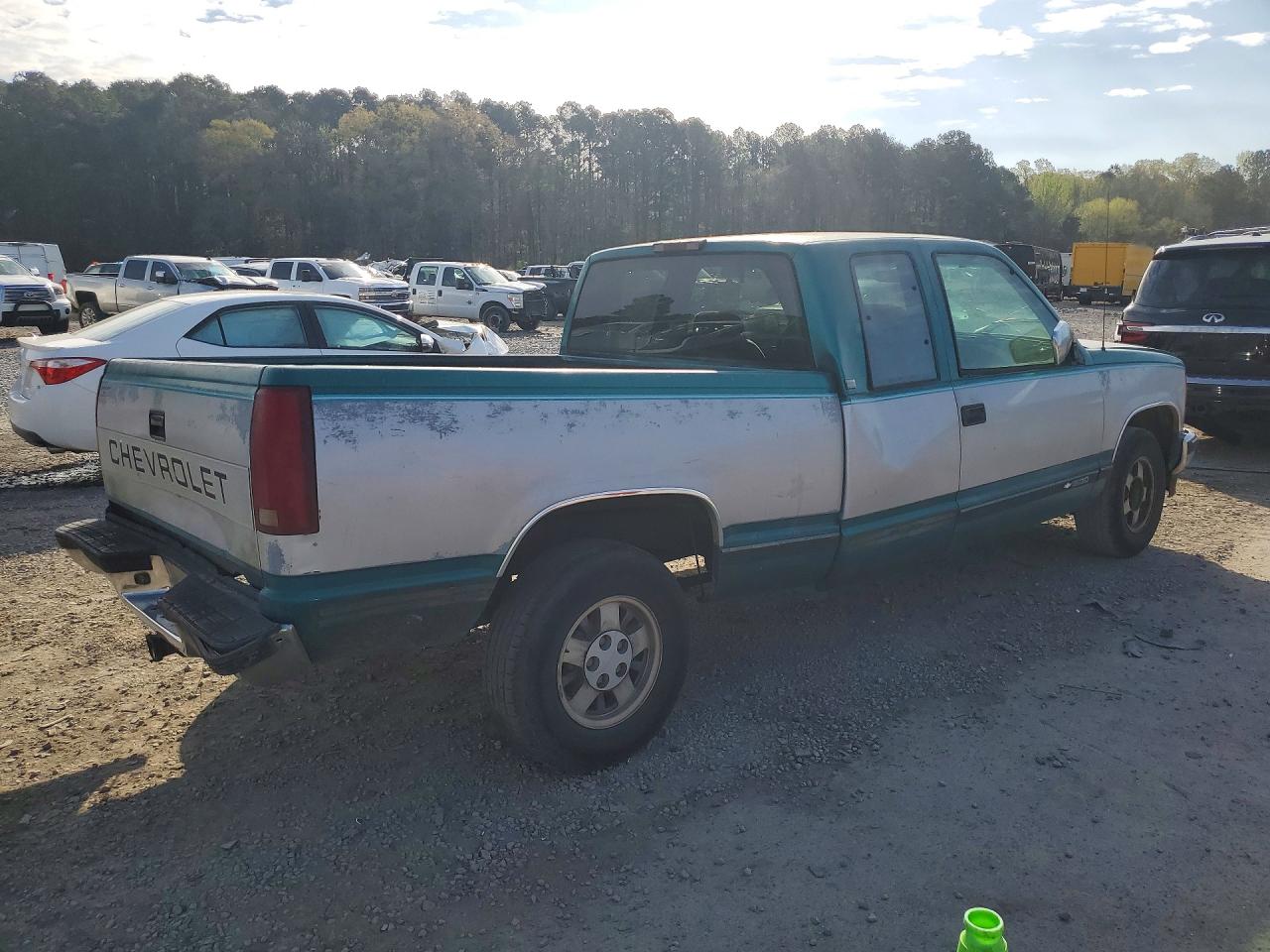 1994 CHEVROLET GMT-400 C1500 photo 3