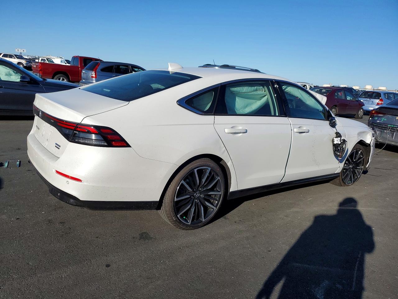 2025 HONDA ACCORD TOURING HYBRID photo 5
