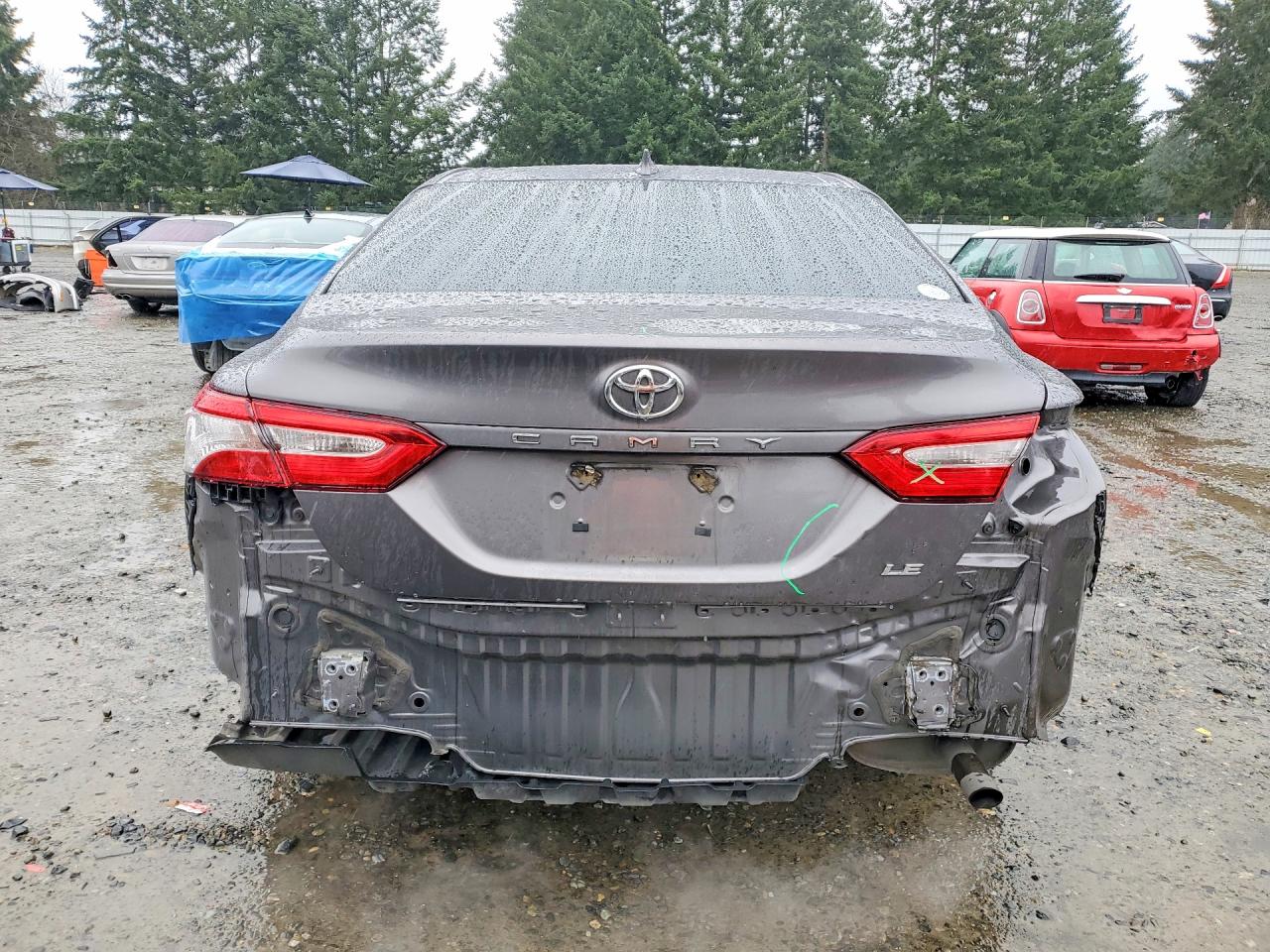 2019 TOYOTA CAMRY LE photo 16