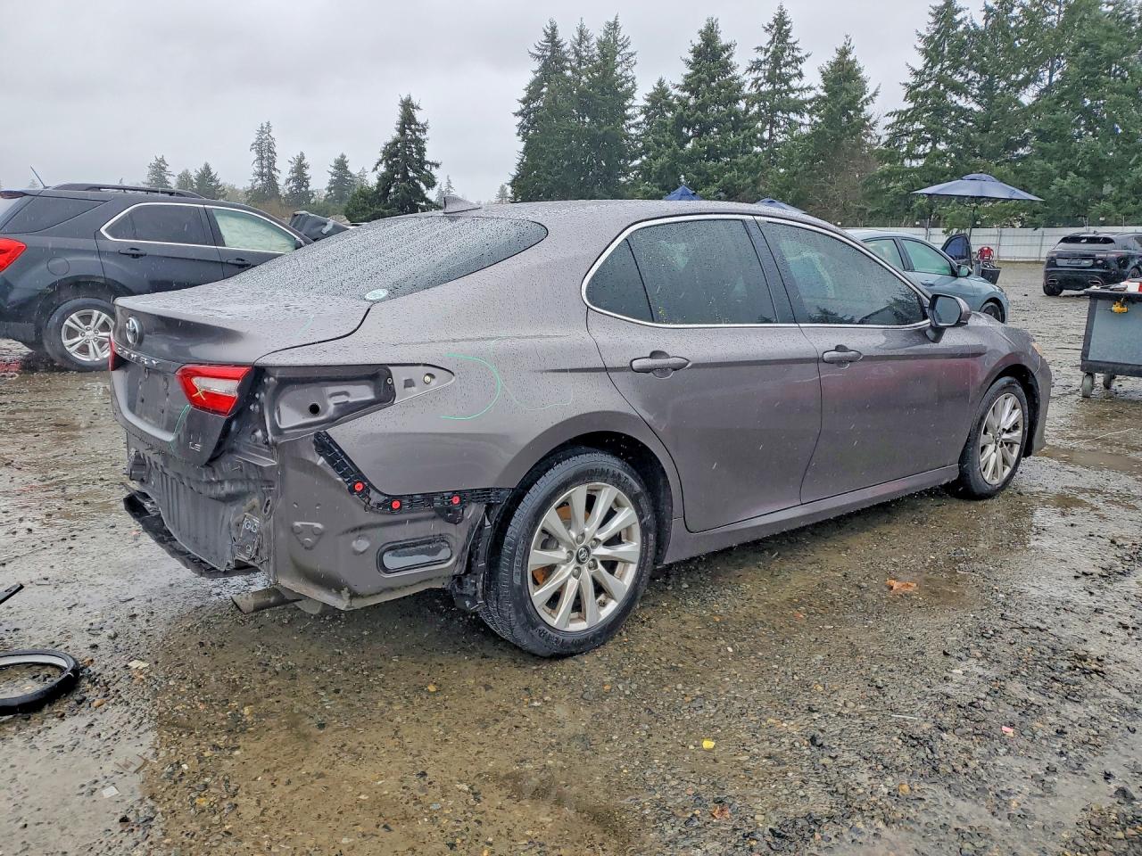 2019 TOYOTA CAMRY LE photo 7