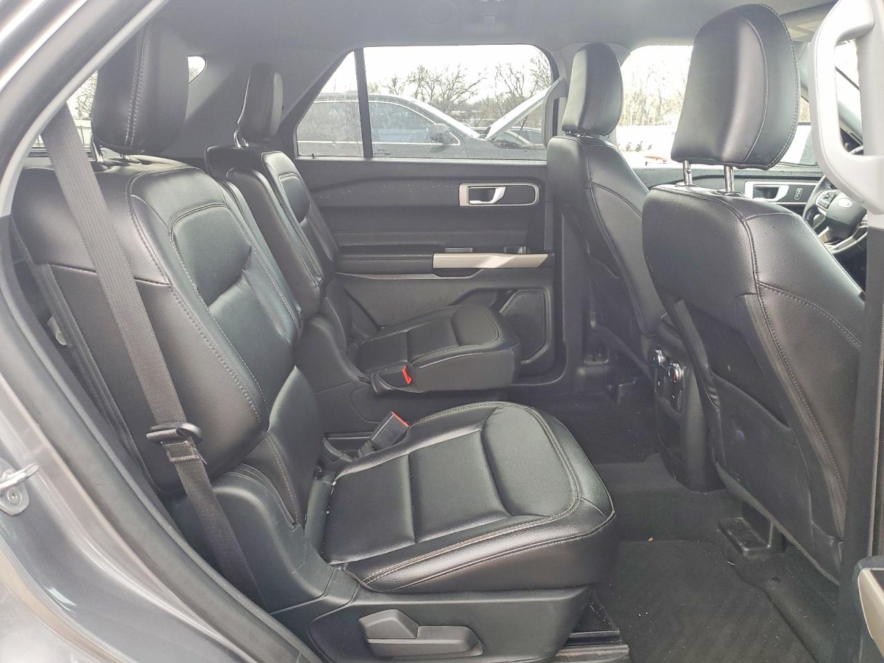 2021 FORD EXPLORER XLT photo 19