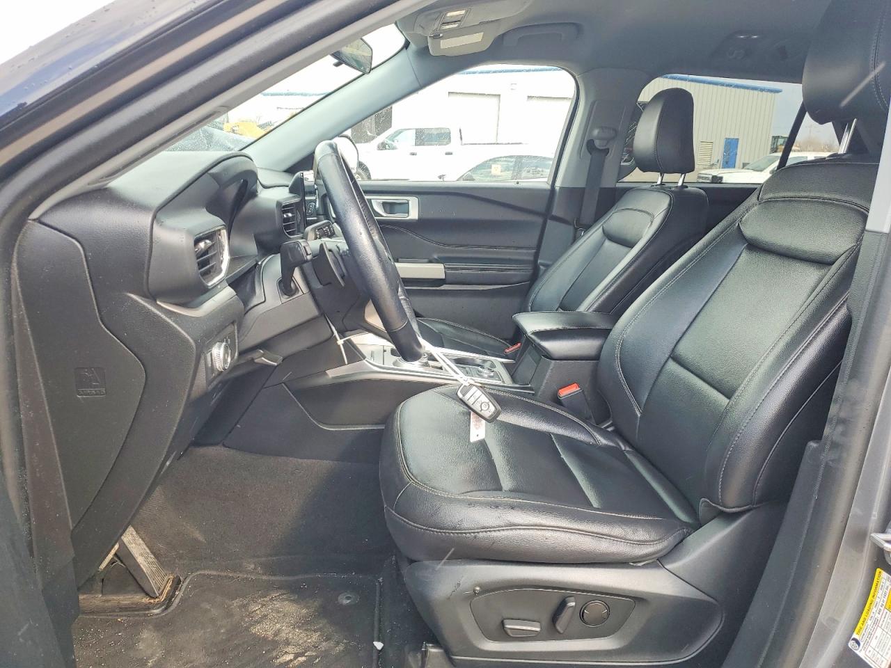 2021 FORD EXPLORER XLT photo 13