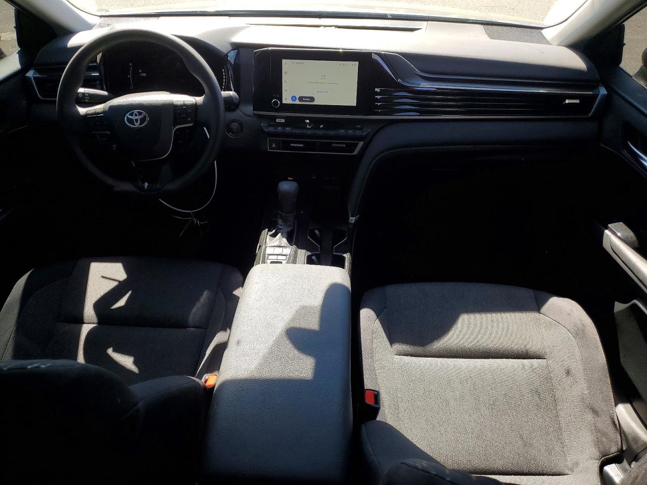 2025 TOYOTA CAMRY LE photo 8