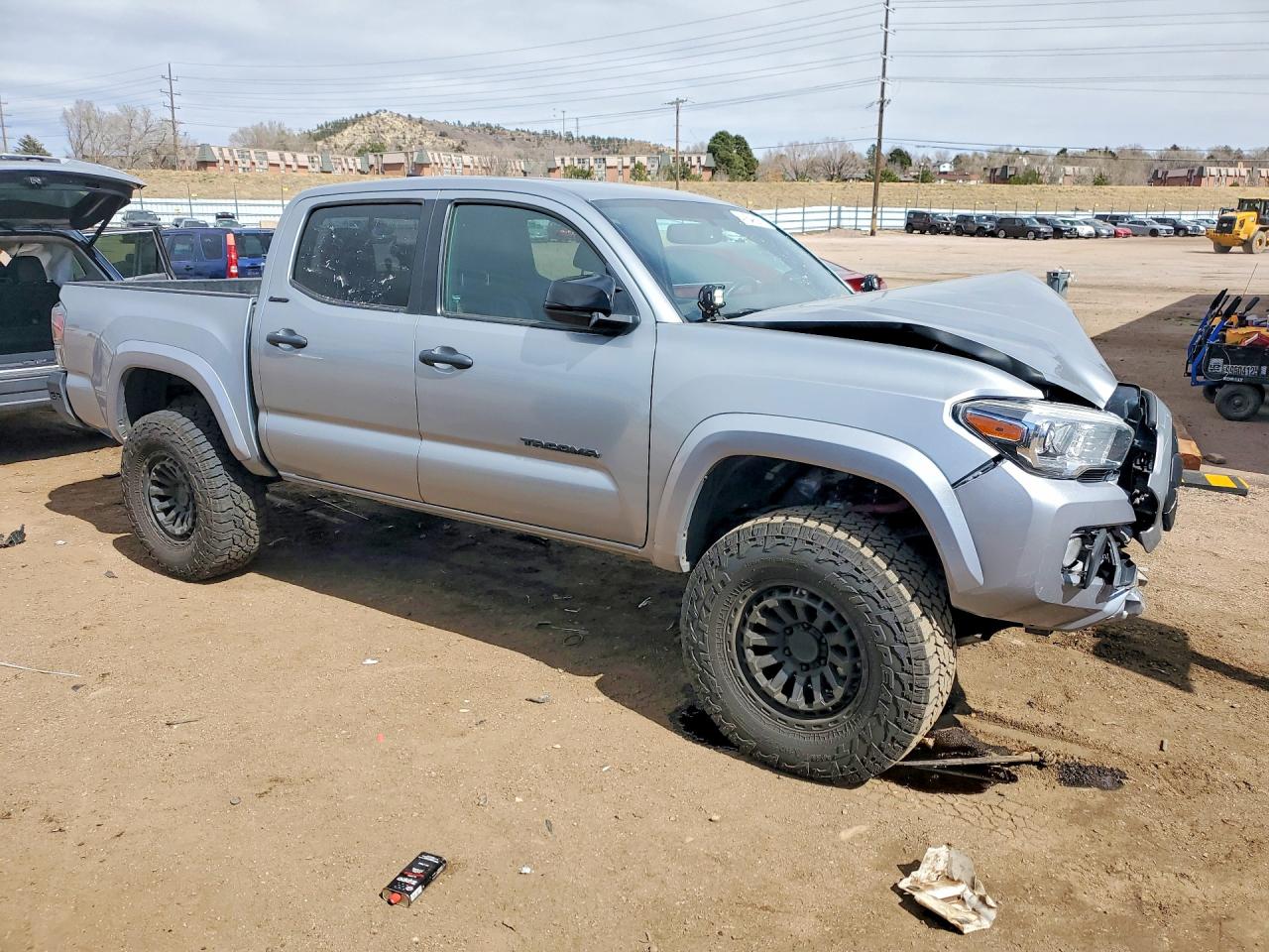 2017 TOYOTA TACOMA LIMITED photo 7