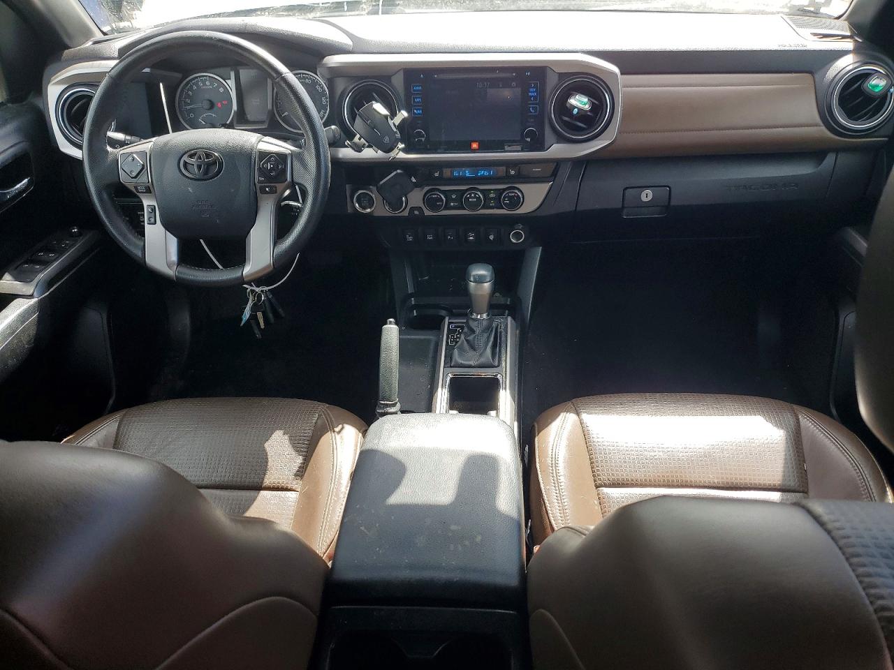 2017 TOYOTA TACOMA LIMITED photo 15