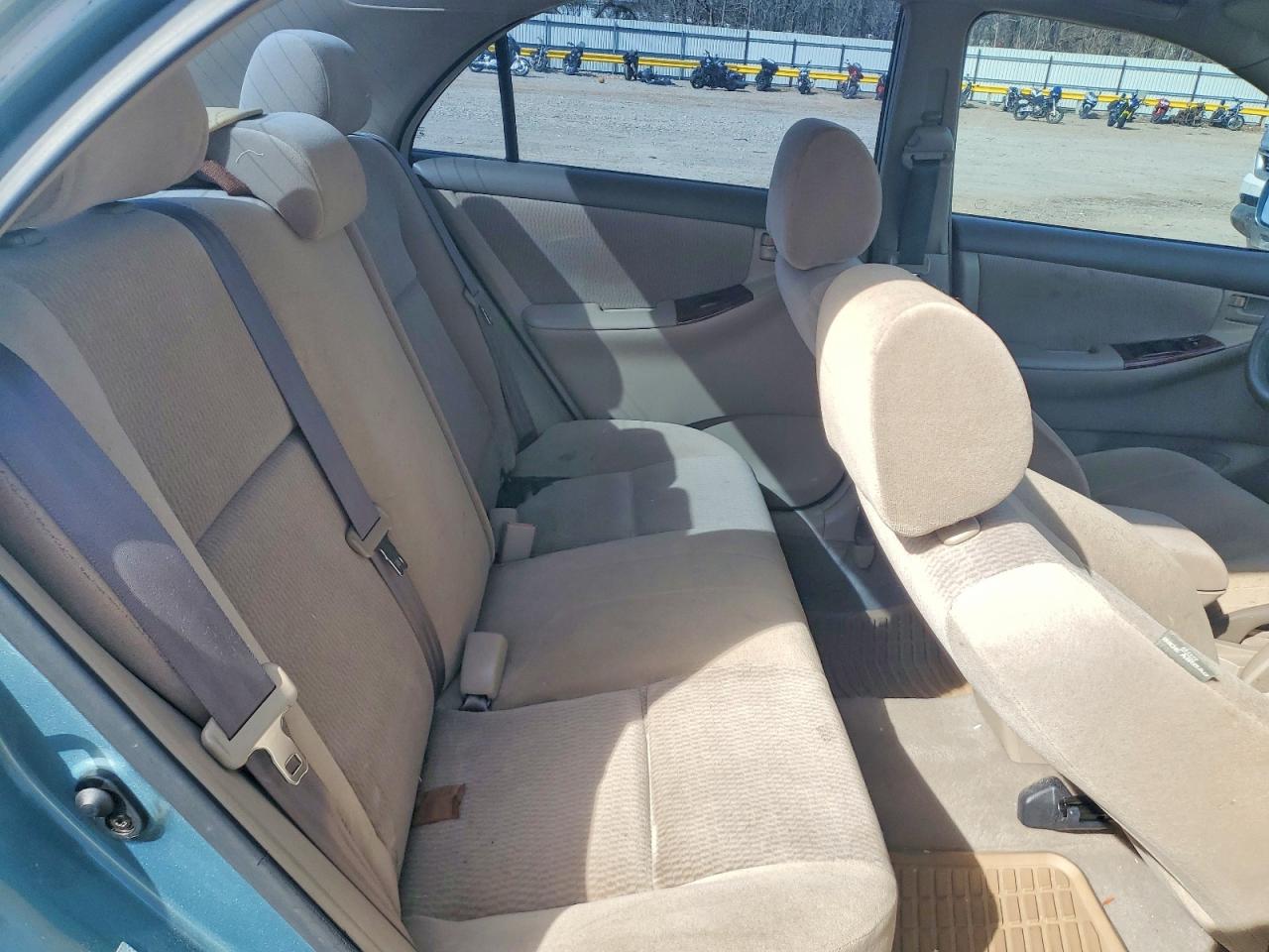 2006 TOYOTA COROLLA LE photo 10
