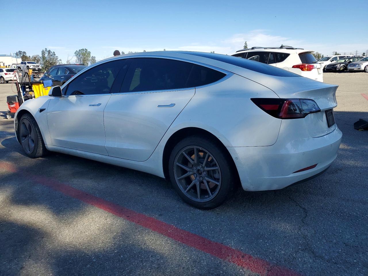 2019 TESLA MODEL 3 photo 3