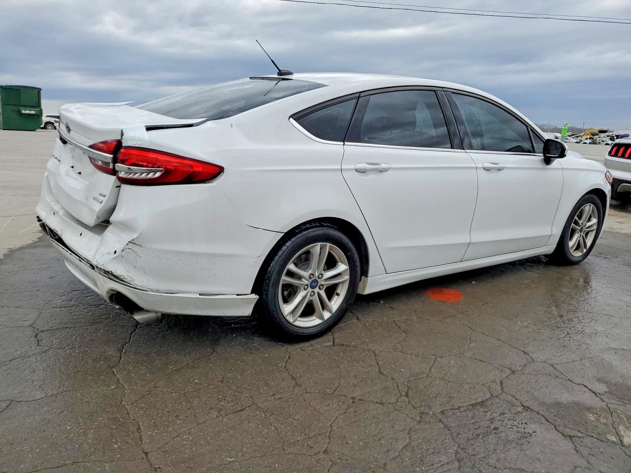 2018 FORD FUSION SE photo 3