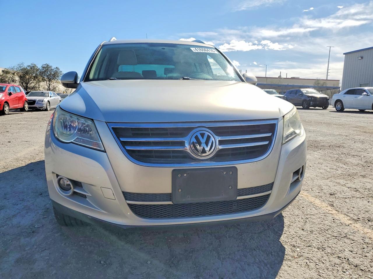 2011 VOLKSWAGEN TIGUAN S photo 5