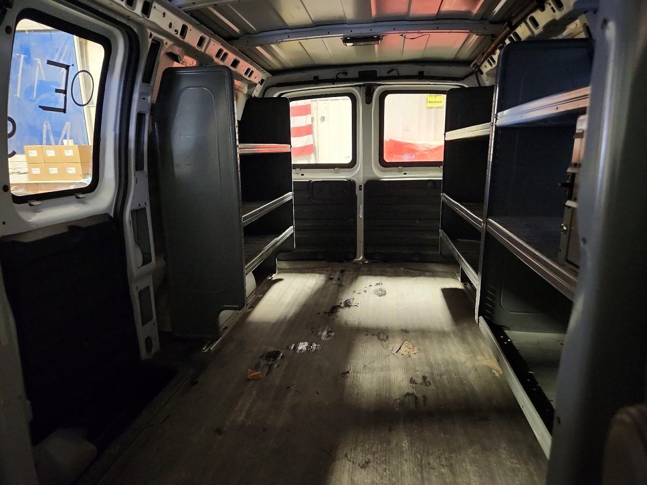 2013 GMC SAVANA G1500 photo 19