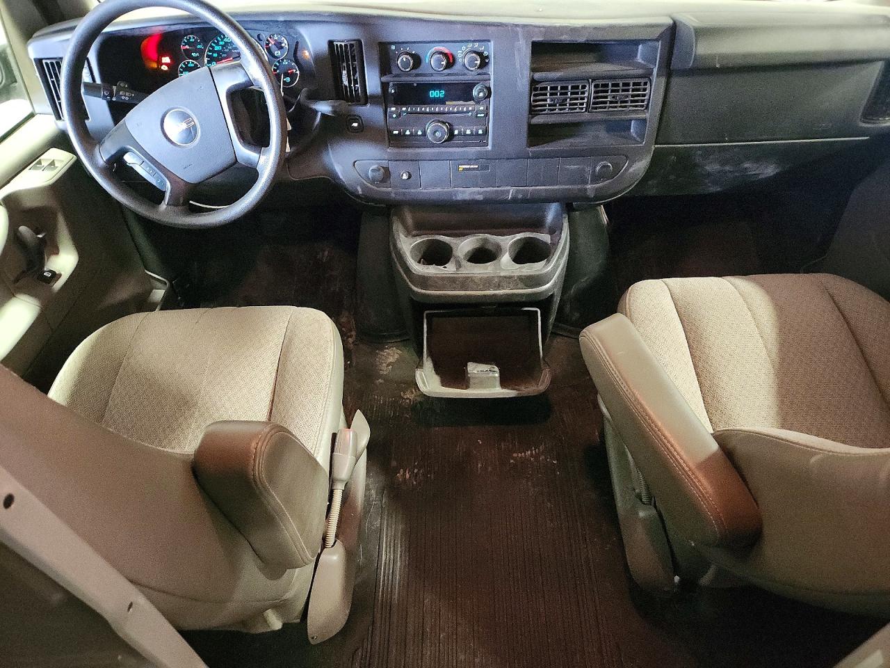 2013 GMC SAVANA G1500 photo 15