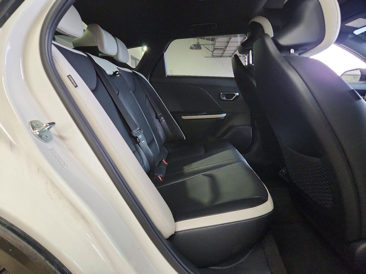 2025 KIA K4 GT-LINE photo 10