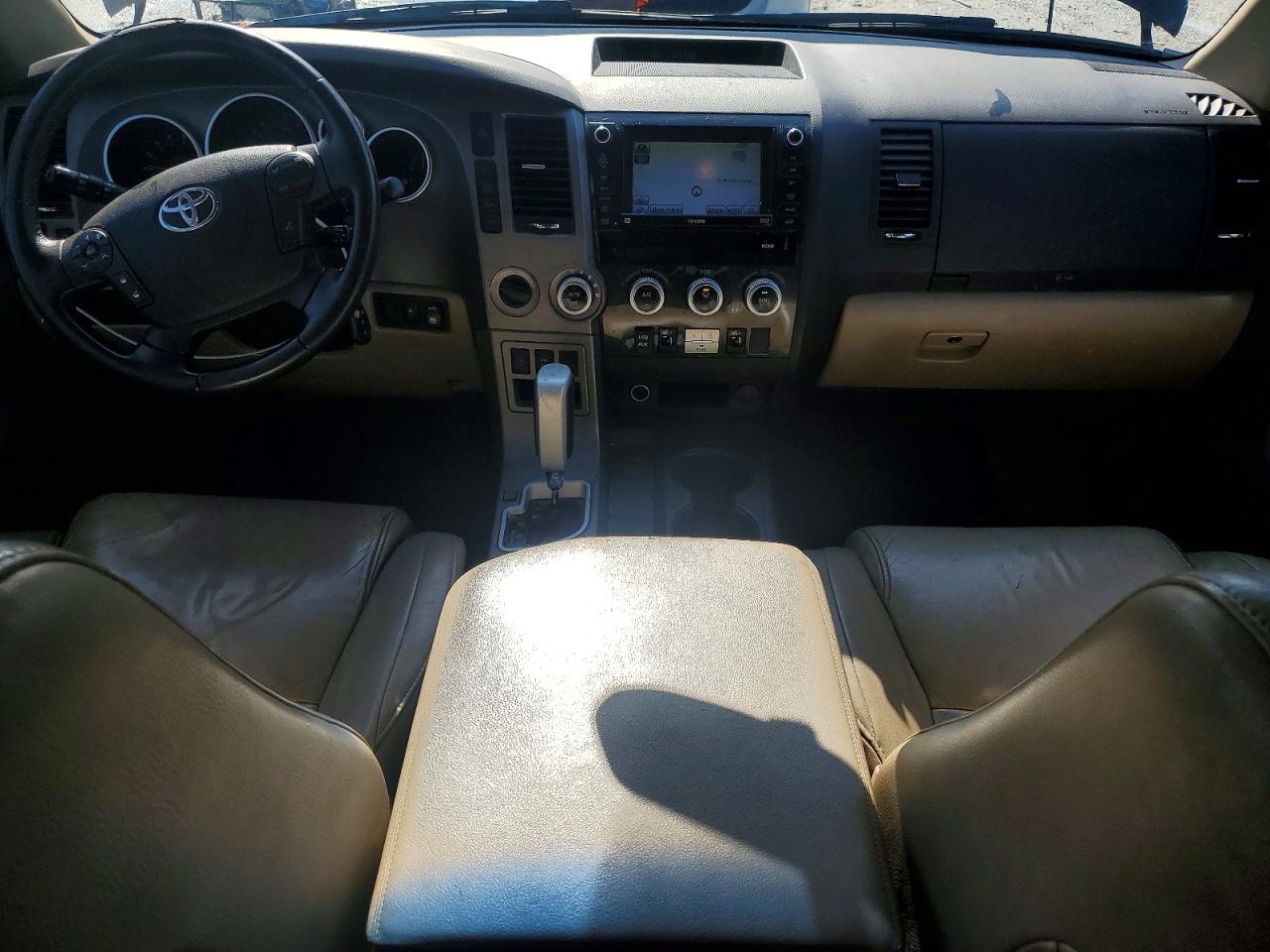 2010 TOYOTA SEQUOIA LIMITED photo 8