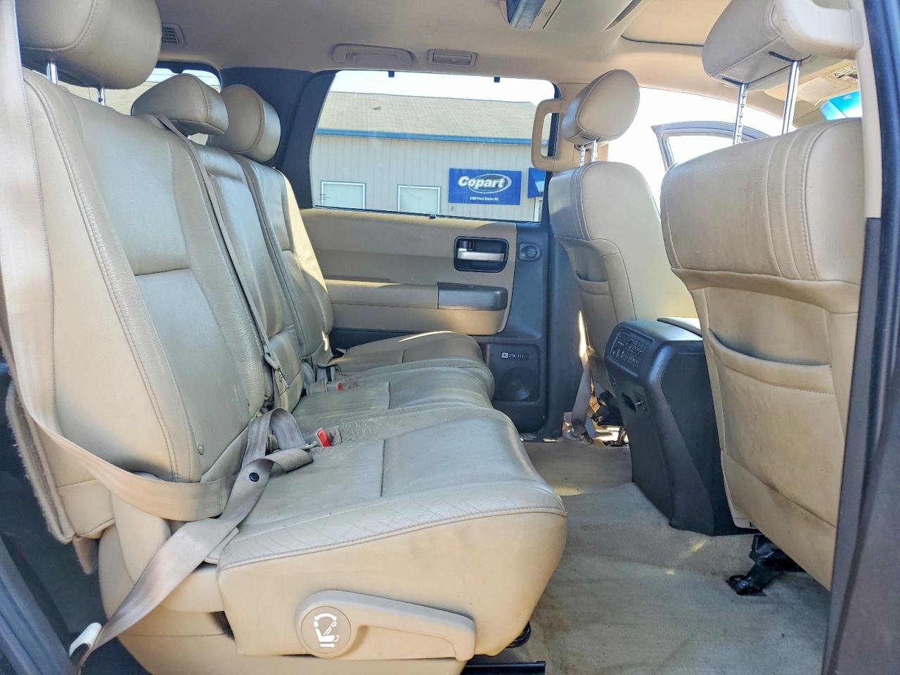 2010 TOYOTA SEQUOIA LIMITED photo 11