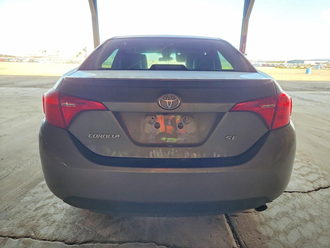 2017 TOYOTA COROLLA SE photo 6