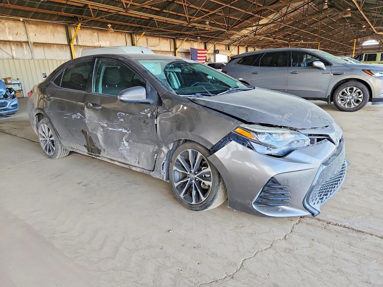 2017 TOYOTA COROLLA SE photo 4