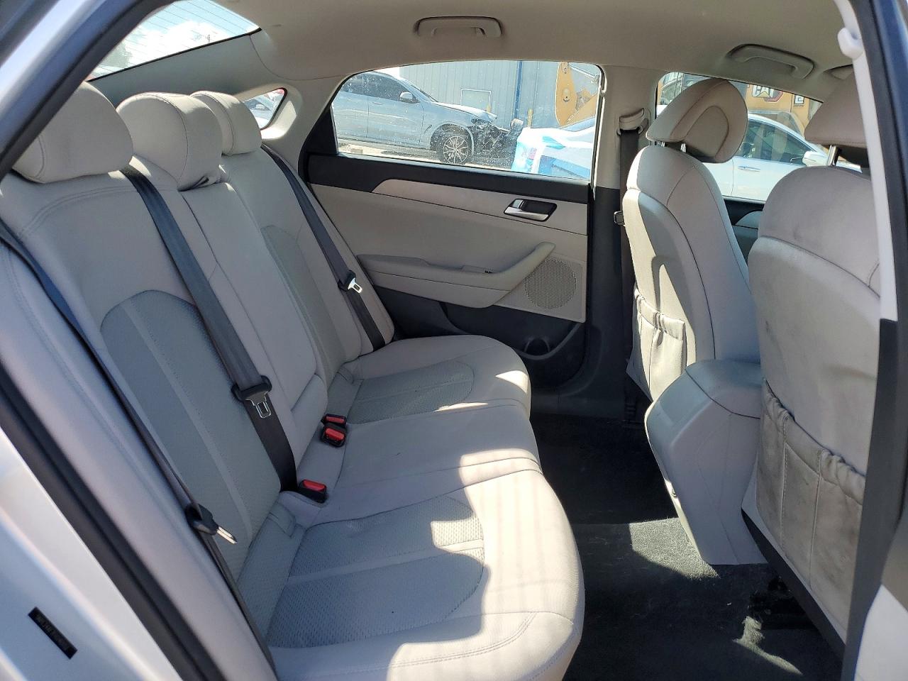 2015 HYUNDAI SONATA SE photo 19