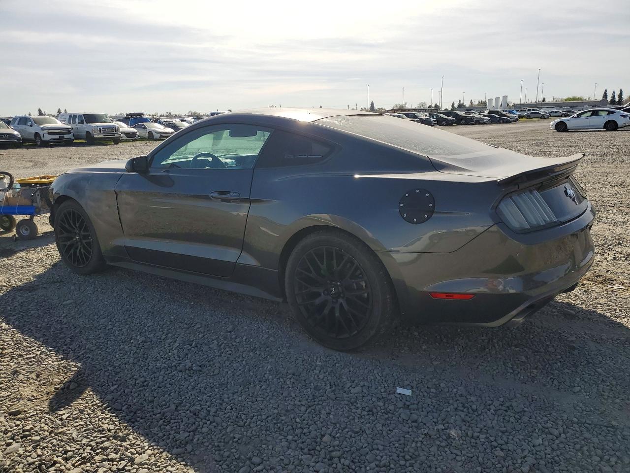 2017 FORD MUSTANG photo 4