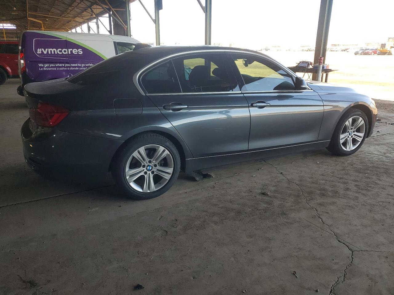 2017 BMW 330 I photo 3