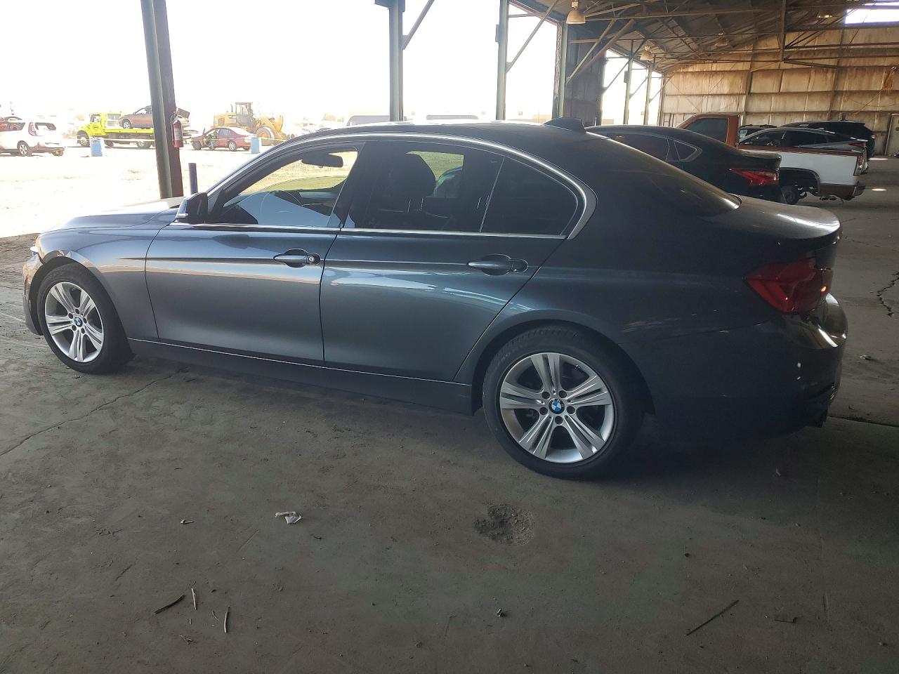 2017 BMW 330 I photo 2