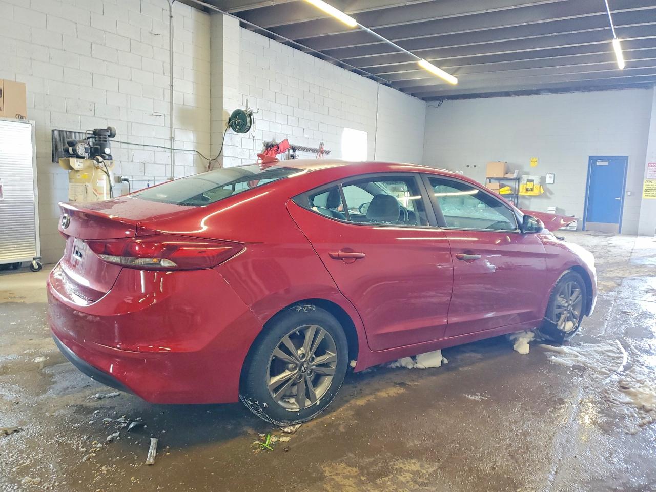 2017 HYUNDAI ELANTRA SE photo 5