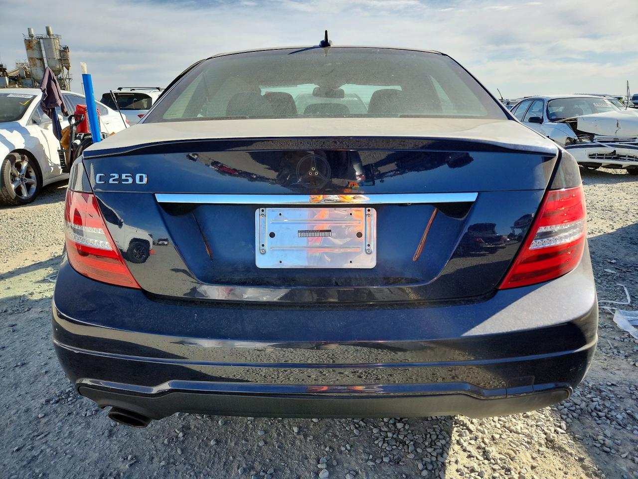 2014 MERCEDES-BENZ C 250 photo 16